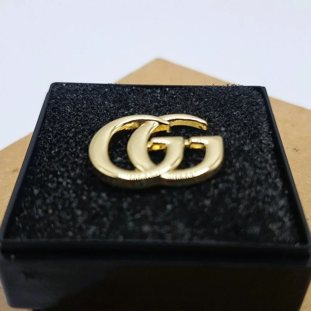 Small Vintage Gucci Interlocking G Tie Tack Pin Brooch - Picture 5 of 8
